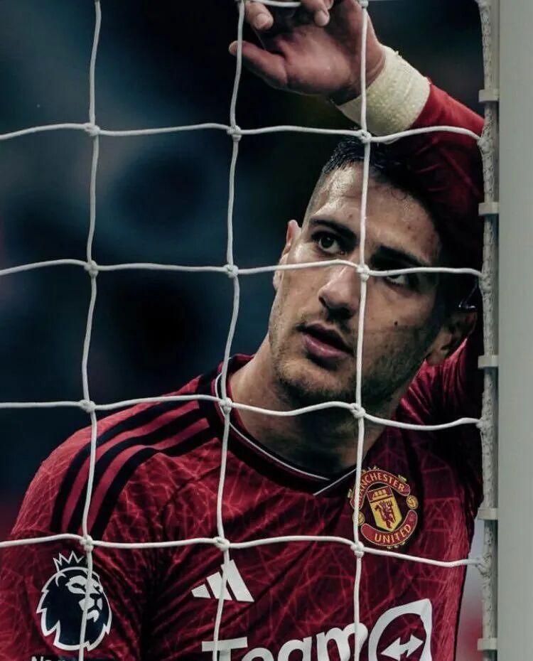 世界杯手机投注-邮报：达洛特相信自己应该成为球队未来的首选右后卫