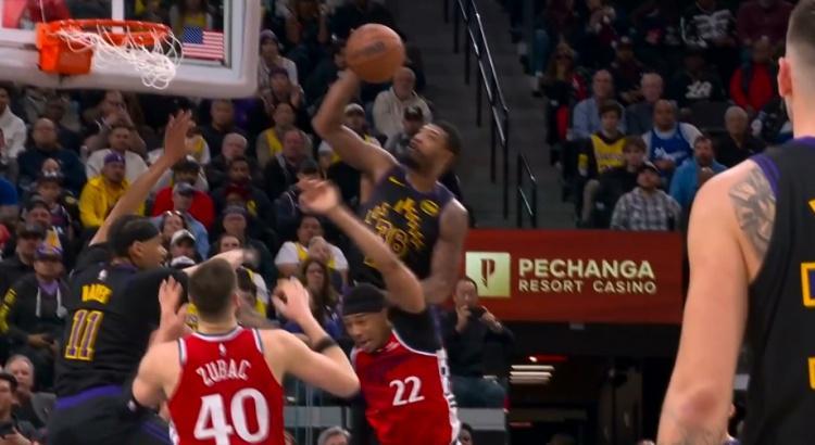 世界杯比赛竞猜-撑杆跳没哨，锁喉不犯规！四大黑哨助力湖人还输球，难怪詹皇急眼