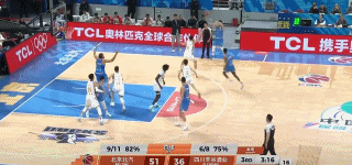 世界杯手机投注-CBA生涯首秀！麦基12中5得12分6板3助 连续“举火烧天”引关注