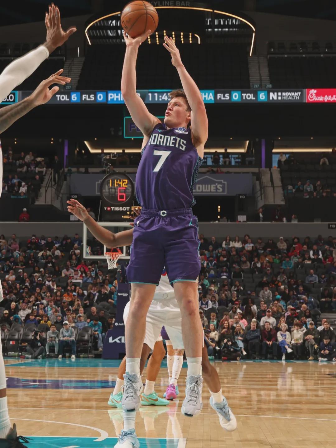 世界杯比赛竞猜-19中4！连续三场失准！NBA三分王保不住了